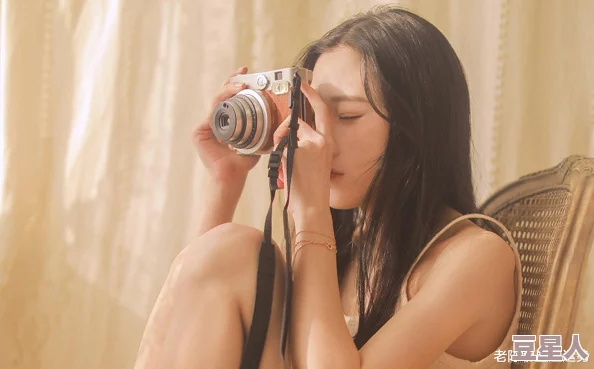 美女叉叉鸿运当头迎接美好未来勇敢追梦创造辉煌人生